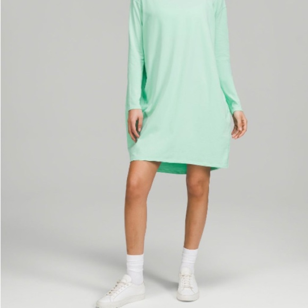 Lululemon Athletica Light Green Long Sleeve Dress
